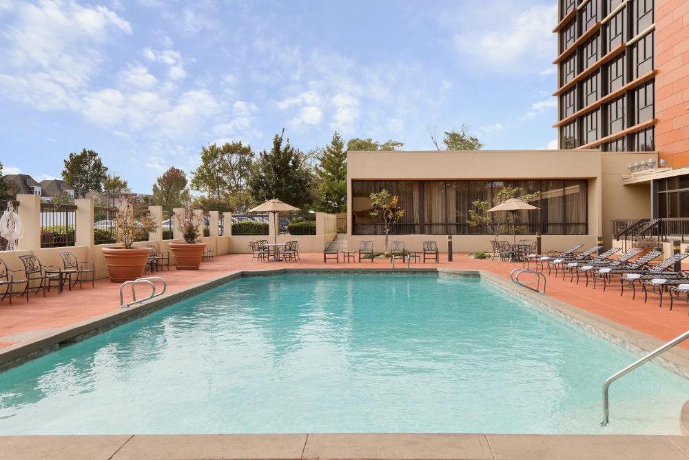 Poolside King with Sofabed interior